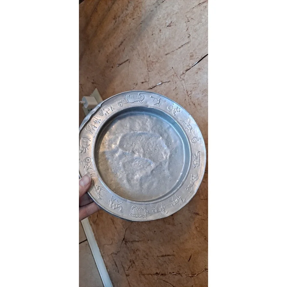 Vtg Embossed Aluminum Animal/Circus/Chariot Baby Or Child's Bowl Dish Plate